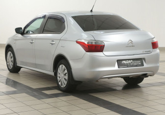 Подержанный автомобиль Citroen C-Elysee 2013 года (2 фото)