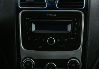 Подержанный автомобиль Geely Emgrand EC7 Sedan 2013 года (13 фото)