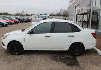 Подержанный автомобиль LADA (ВАЗ) Granta Sedan 2019 года (6 фото)