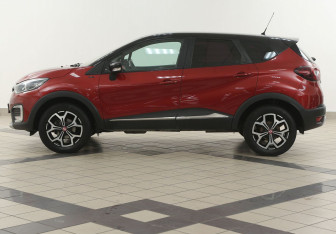 Подержанный автомобиль Renault Kaptur 2018 года (7 фото)