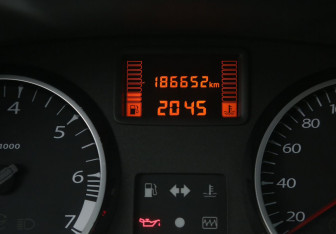 Подержанный автомобиль Renault Duster 2012 года (18 фото)