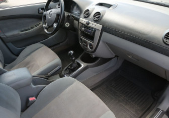 Подержанный автомобиль Chevrolet Lacetti Wagon 2008 года (9 фото)