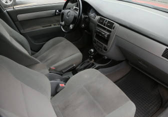 Подержанный автомобиль Chevrolet Lacetti Sedan 2007 года (9 фото)
