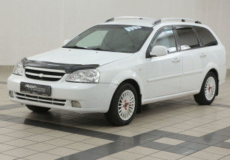 Подержанный автомобиль Chevrolet Lacetti Wagon 2010 года (8 фото)