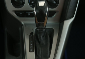 Подержанный автомобиль Ford Focus Hatchback 2012 года (16 фото)