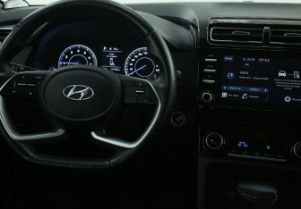 Подержанный автомобиль Hyundai Creta 2021 года (14 фото)