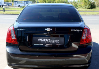 Подержанный автомобиль Chevrolet Lacetti Wagon 2005 года (5 фото)