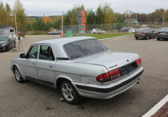Подержанный автомобиль ГАЗ 31105 «Волга» 2007 года (5 фото)