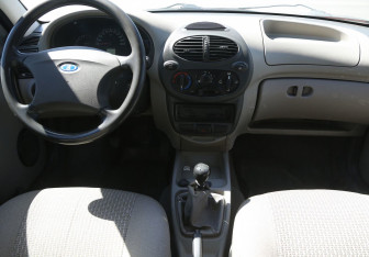 Подержанный автомобиль LADA (ВАЗ) Kalina Wagon 2011 года (12 фото)