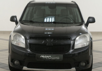 Подержанный автомобиль Chevrolet Orlando 2011 года (6 фото)