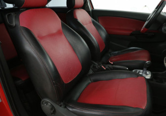 Подержанный автомобиль Opel Corsa 2007 года (10 фото)