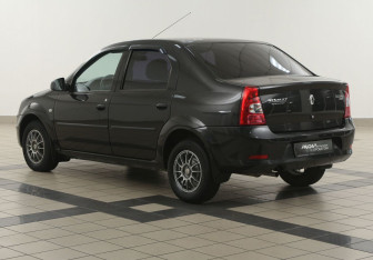 Подержанный автомобиль Renault Logan Sedan 2011 года (2 фото)