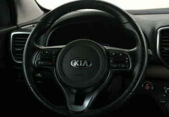 Подержанный автомобиль Kia Sportage 2016 года (16 фото)