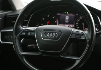 Подержанный автомобиль Audi A6 Sedan 2021 года (18 фото)