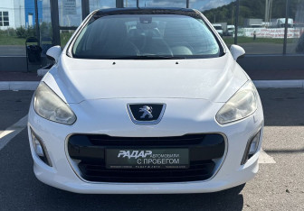 Подержанный автомобиль Peugeot 308 Hatchback 2011 года (2 фото)