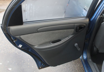 Подержанный автомобиль Chevrolet Lanos 2007 года (12 фото)