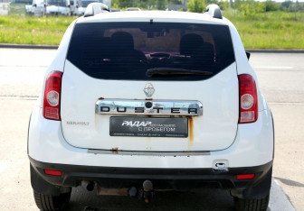 Подержанный автомобиль Renault Duster 2013 года (5 фото)