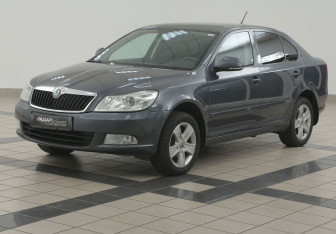 Подержанный автомобиль Skoda Octavia Liftback 2012 года (8 фото)