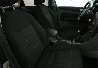 Подержанный автомобиль Ford Focus Hatchback 2010 года (10 фото)