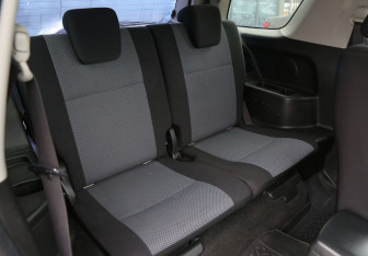 Подержанный автомобиль Suzuki Grand Vitara 2006 года (11 фото)