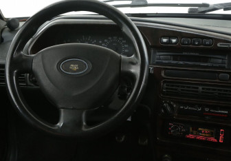 Подержанный автомобиль LADA (ВАЗ) 2114 2006 года (14 фото)