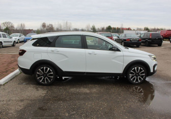 Подержанный автомобиль LADA (ВАЗ) Vesta Wagon 2024 года (8 фото)