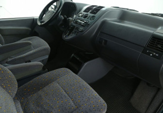 Подержанный автомобиль Mercedes-Benz Vito 1999 года (9 фото)