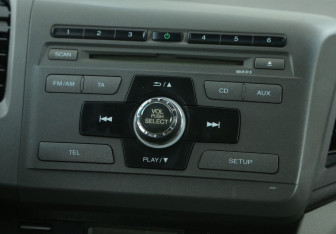 Подержанный автомобиль Honda Civic Sedan 2012 года (13 фото)