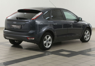 Подержанный автомобиль Ford Focus Hatchback 2011 года (4 фото)