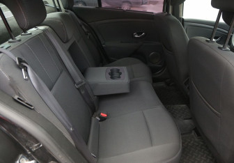 Подержанный автомобиль Renault Fluence 2010 года (11 фото)