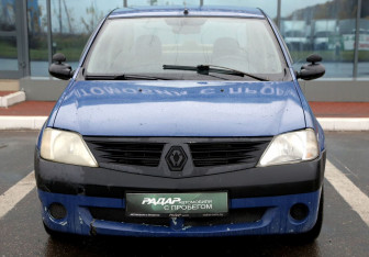 Подержанный автомобиль Renault Logan Sedan 2005 года (2 фото)