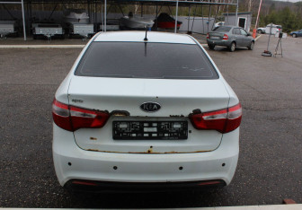 Подержанный автомобиль Kia Rio Sedan 2012 года (6 фото)