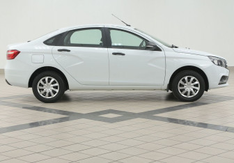 Подержанный автомобиль LADA (ВАЗ) Vesta Sedan 2019 года (5 фото)