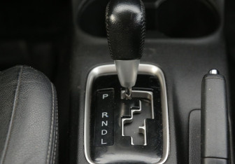 Подержанный автомобиль Mitsubishi Outlander 2012 года (13 фото)