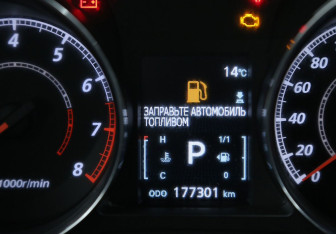 Подержанный автомобиль Mitsubishi ASX 2011 года (18 фото)