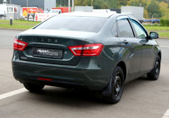 Подержанный автомобиль LADA (ВАЗ) Vesta Sedan 2017 года (6 фото)