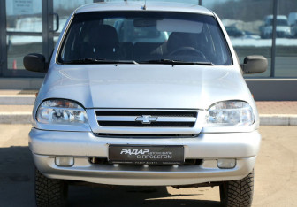 Подержанный автомобиль Chevrolet Niva 2009 года (2 фото)