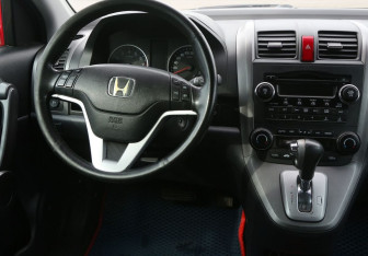 Подержанный автомобиль Honda CR-V 2008 года (14 фото)