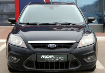 Подержанный автомобиль Ford Focus Sedan 2011 года (2 фото)