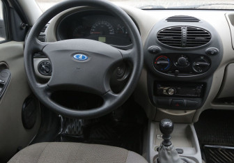 Подержанный автомобиль LADA (ВАЗ) Kalina Sedan 2009 года (14 фото)