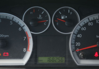Подержанный автомобиль Chevrolet Aveo Hatchback 2010 года (17 фото)