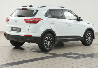 Подержанный автомобиль Hyundai Creta 2016 года (4 фото)