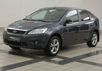Подержанный автомобиль Ford Focus Hatchback 2008 года (8 фото)