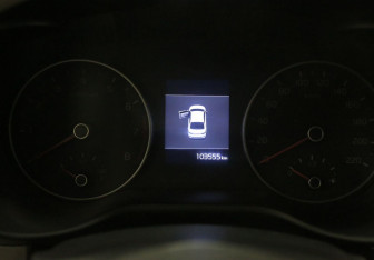 Подержанный автомобиль Kia Rio Sedan 2017 года (11 фото)