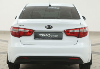 Подержанный автомобиль Kia Rio Sedan 2014 года (3 фото)