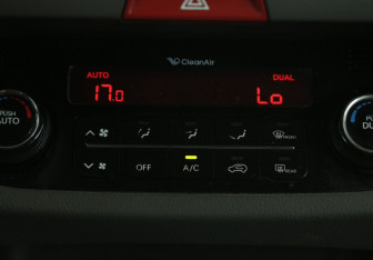 Подержанный автомобиль Kia Sportage 2010 года (16 фото)