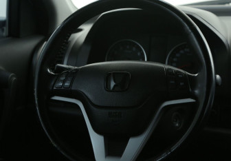 Подержанный автомобиль Honda CR-V 2007 года (16 фото)