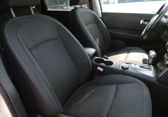 Подержанный автомобиль Nissan Qashqai+2 2009 года (10 фото)