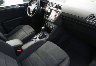 Подержанный автомобиль Volkswagen Tiguan 2017 года (9 фото)