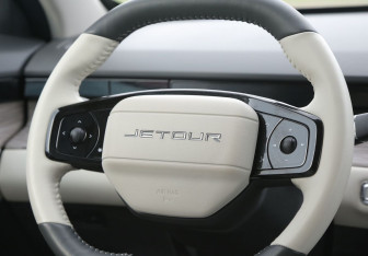Подержанный автомобиль Jetour Dashing 2023 года (17 фото)